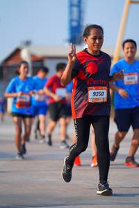 BIB: 9350
                            <button type="button" onclick="openModal(3238835)" class="btn btn-primary btn-sm float-right btn-popup" data-toggle="modal" data-target=".modal-high-quality">
                        <i class="fas fa-shopping-cart"></i> Add to Cart
                    </button>
                                            <button type="button" onclick="isThisMe(3238835, true)" class="btn btn-success btn-sm float-right btn-popup btn-isme hidden" data-toggle="tooltip" data-placement="bottom" title="นี่คือรูปของคุณใช่ไหม คลิกที่นี่เพื่อเอาเข้าอัลบั้ม">
                        <i class="fas fa-plus"></i> Add to album
                    </button>
                    <button type="button" onclick="isThisMe(3238835, false)" class="btn btn-warning btn-sm float-right btn-popup btn-isnotme hidden">
                        <i class="fas fa-ban"></i> Remove from album
                    </button>